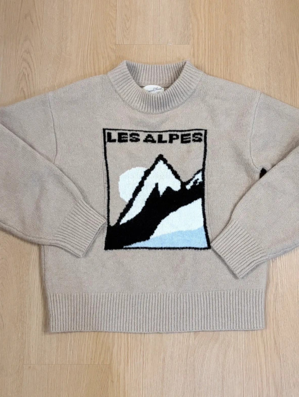 Women’s  “Les Alpes” Jumper Sweater